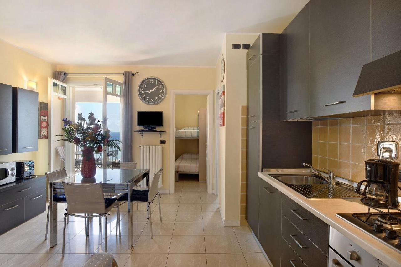 Casa Miradore 600 Mt Dal Mare Imperia Ngoại thất bức ảnh
