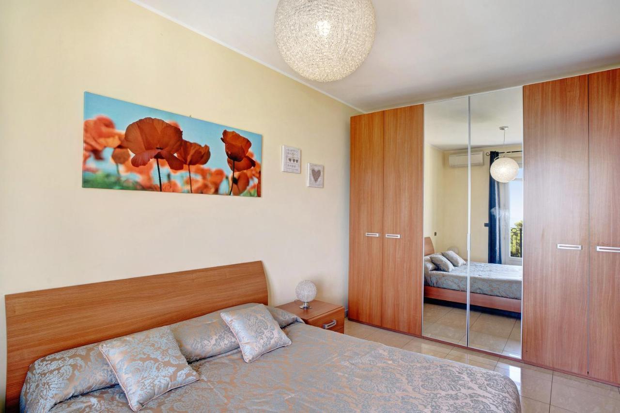 Casa Miradore 600 Mt Dal Mare Imperia Ngoại thất bức ảnh