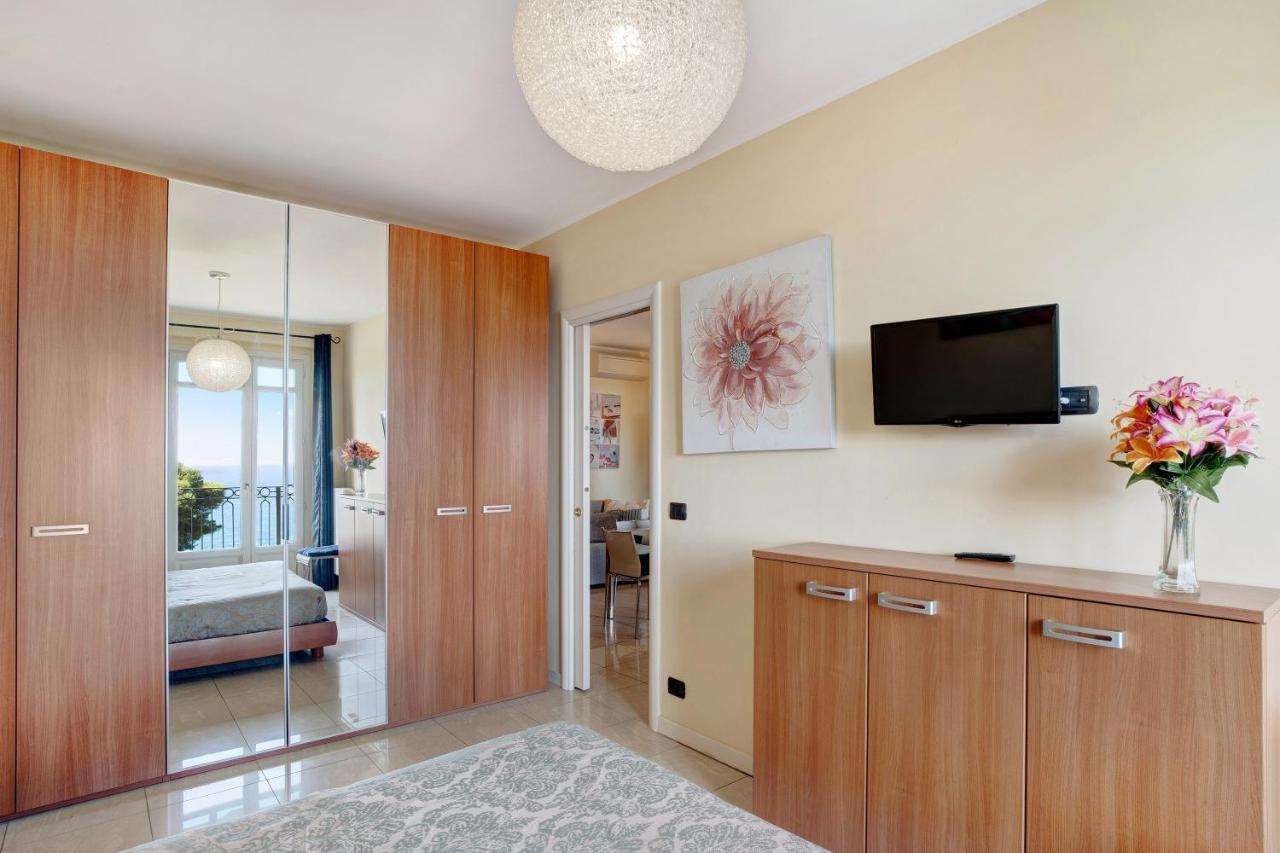 Casa Miradore 600 Mt Dal Mare Imperia Ngoại thất bức ảnh